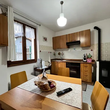 Piccola Parigi * Chiesa in Valmalenco